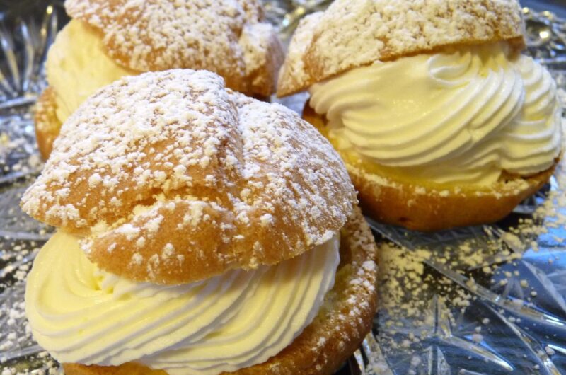 Mom’s Famous Cream Puffs